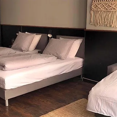 Red Light Bed & Breakfast