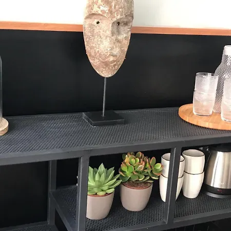 Couette-café Red Light 3*